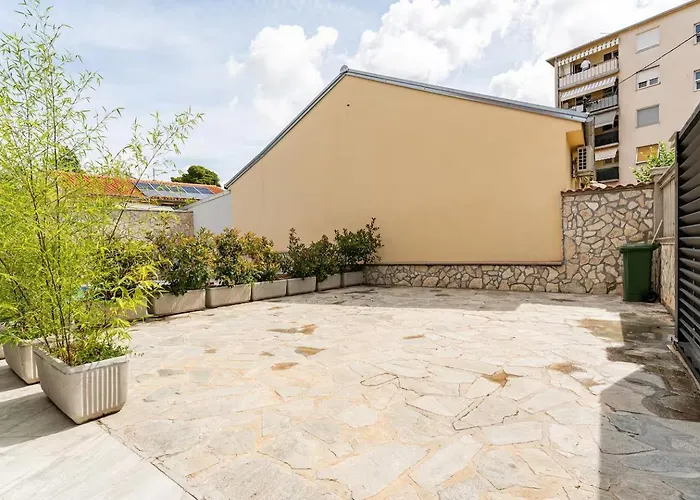 Dp By Istra Vacation *