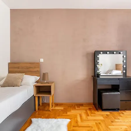 Dp By Istra Vacation Apartman