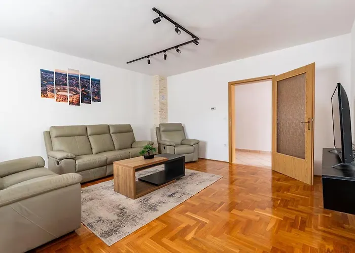 Dp By Istra Vacation Apartman Póla